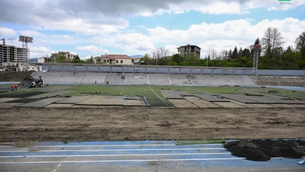Xankəndi şəhər stadionu yenidən qurulur - FOTO