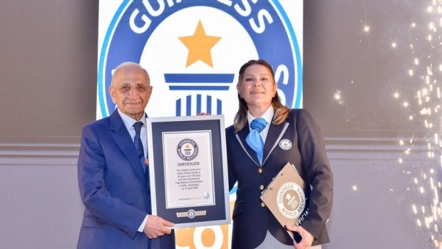Azərbaycanlı hakimin adı Ginnesin Rekordlar Kitabına daxil edildi &ndash; FOTO