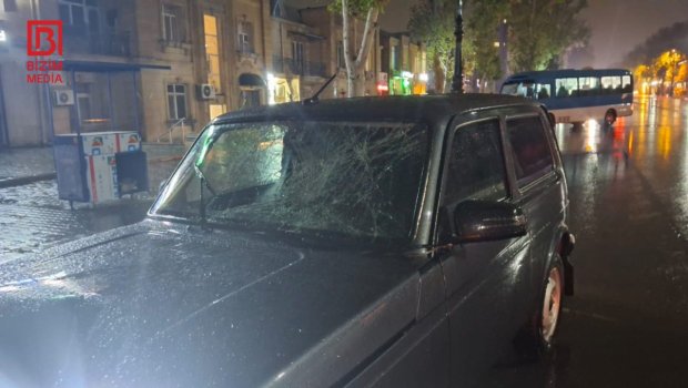 Gəncədə avtomobil piyadanı xəstəxanalıq etdi &ndash; FOTO