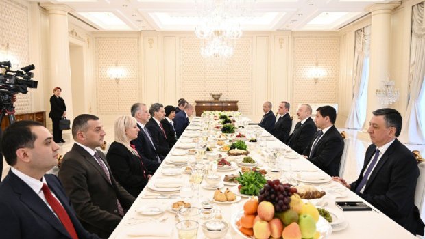 Azərbaycan və Gürcüstan prezidentlərinin geniş tərkibdə görüşü olub - VİDEO