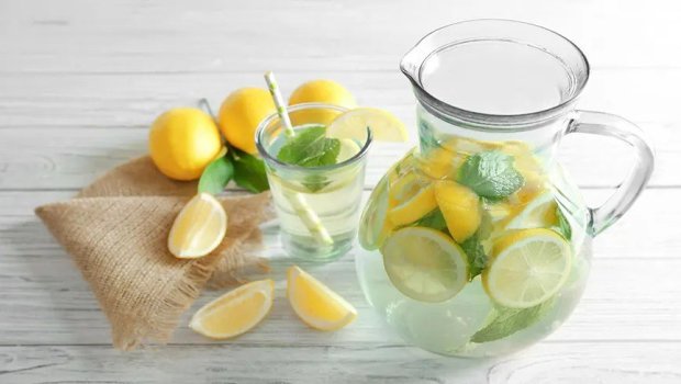 Səhər acqarına limonlu su İÇİN