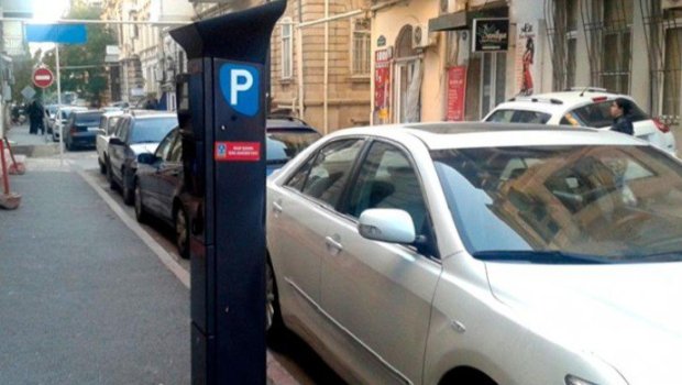 Park edilən avtomobildən meyit tapıldı