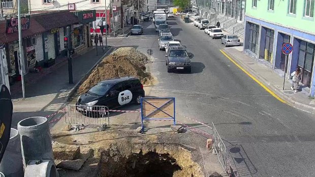 Sürücülərin DİQQƏTİNƏ! Bakının bu yolları bağlıdır &ndash; FOTO