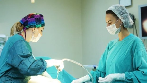 Səhiyyə Nazirliyindən sənədlərini təqdim etməyən plastik cərrahlara növbəti XƏBƏRDARLIQ &ndash; ÖZƏL