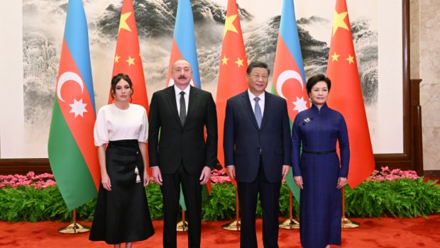 Si Cinpinin adından İlham Əliyevin şərəfinə RƏSMİ ZİYAFƏT