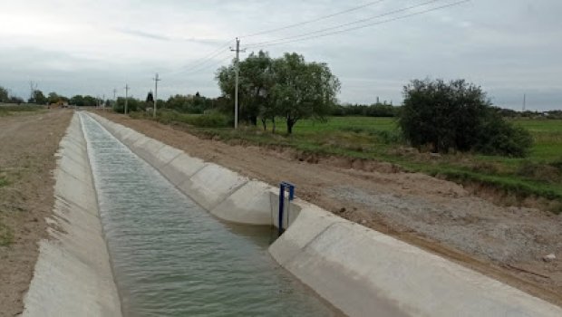 Ağcabədidə su kanalının kənarından avtomat TAPILDI