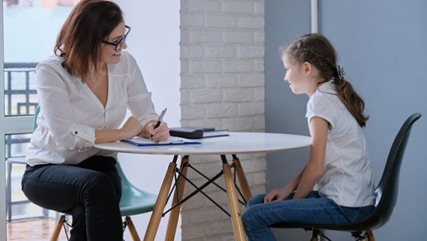 Məktəb psixoloqlarının şagirdlərə verdiyi psixoloji dəstək YETƏRLİDİR? 