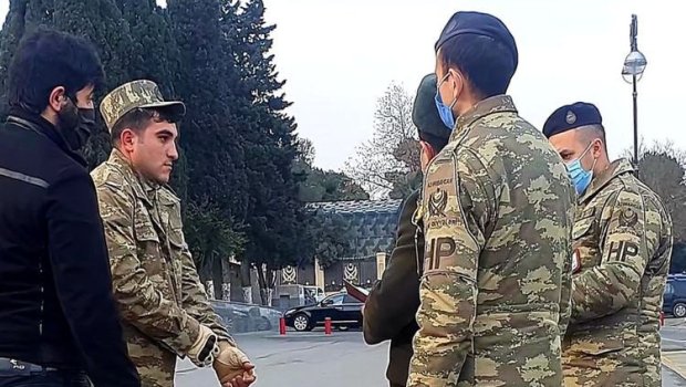 Hərbi formanı yalnız xüsusi günlərdə GEYİNƏ BİLƏCƏKLƏR
