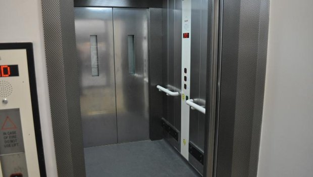 Bu səbəbdən liftlərə ayna qoyulur &ndash; ARAŞDIRMA