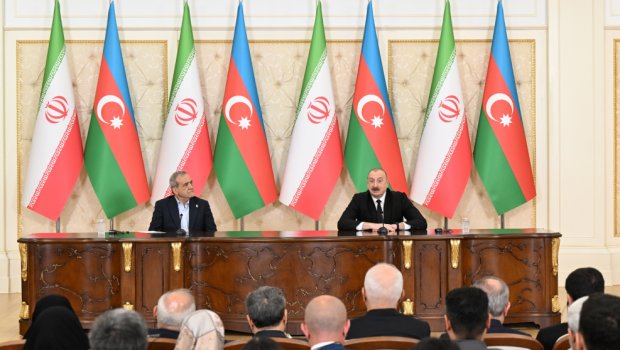 Azərbaycan və İran prezidentləri mətbuata birgə bəyanatlarla çıxış ediblər - FOTO