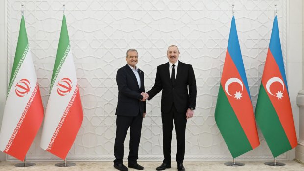 İlham Əliyev Məsud Pezeşkianla belə sağollaşdı – VİDEO