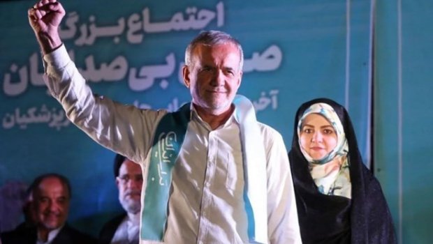 Məsud Pezeşkianın qızı da Bakıya gəlib – FOTO