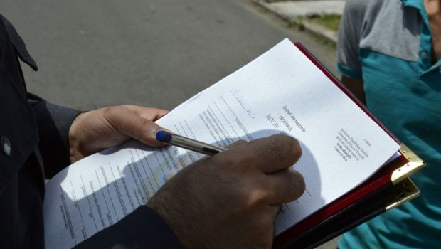 Bu şəxslər min manat CƏRİMƏLƏNƏCƏK