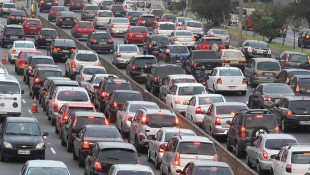 Sürücülərin NƏZƏRİNƏ: Bu yollarda tıxac var