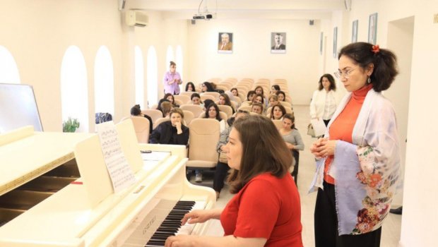 Müəllimlərin attestasiyası ilə bağlı təlimlər başladı