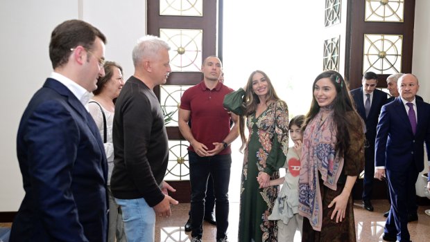 Leyla Əliyeva və Arzu Əliyeva Naxçıvanda – FOTO