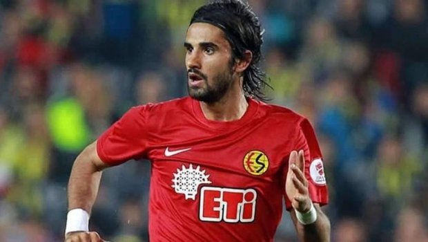 Türkiyə millisinin sabiq üzvü futboldan KƏNARLAŞDIRILDI