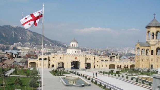 Sabiq prezidentin evinin yaxınlığında silahlı İNSİDENT - Yaralılar var - FOTO