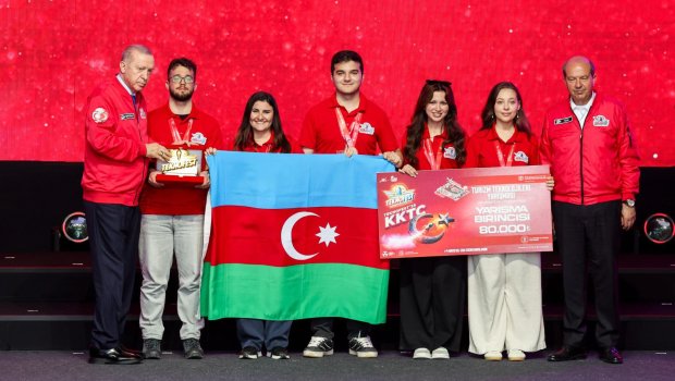 Ərdoğan Bakı Ali Neft Məktəbinin tələbərinə mükafat verdi - Texnofest 2025-FOTO/VİDEO