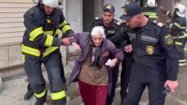 Naxçıvanda kafedə yanğın: Sakinlər təxliyə olundu