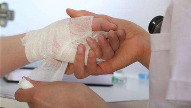 Gəncədə qadın özünə xəsarət yetirdi