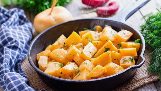 İsti yemək sevənlərə mədə xərçəngi riski XƏBƏRDARLIĞI