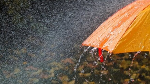 FAKTİKİ HAVA: Bəzi rayonlarda şimşək çaxır, yağış yağır