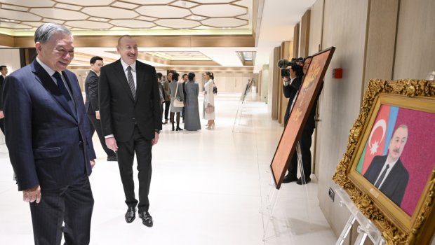 “Gülüstan” sarayında Vyetnam rəsm əsərlərinin sərgisi ilə tanışlıq olub - FOTO