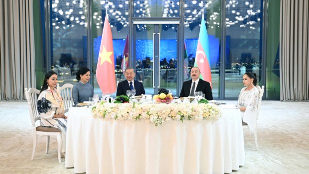 Prezidentin adından Vyetnam liderinin şərəfinə dövlət ziyafəti verilib - FOTO/VİDEO