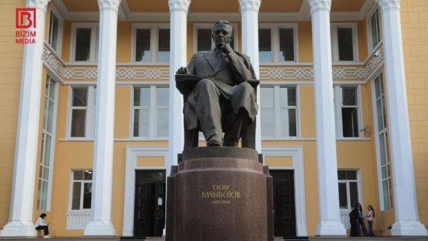 Bakıdakı abidələrin yanında QR-kodlu məlumat lövhələri YERLƏŞDİRİLƏCƏK &ndash; RƏSMİ/ ÖZƏL