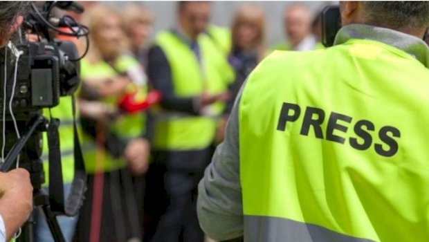 Jurnalistlərə ŞAD XƏBƏR &mdash; Bank rəhbəri AÇIQLADI