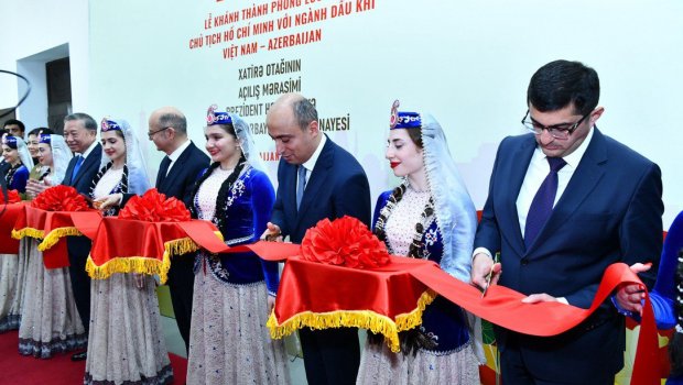 ADNSU-da Vyetnamın ilk Prezidenti Ho Şi Minin 135 illiyinə həsr edilmiş Memorial otağın AÇILIŞI OLDU - FOTO
