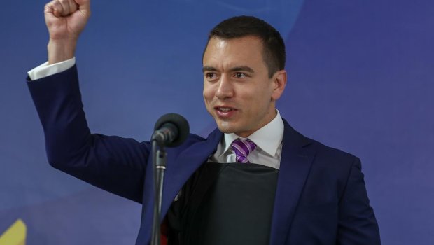 Prezident Ekvador dövlət başçısını TƏBRİK ETDİ