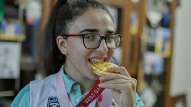 Şəhanənin gözündə görmə ilə bağlı problem yoxmuş - Yarışlardan ömürlük uzaqlaşdırıldı - FOTO