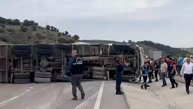 Türkiyədə ağır qəza: Ölənlər var - FOTO