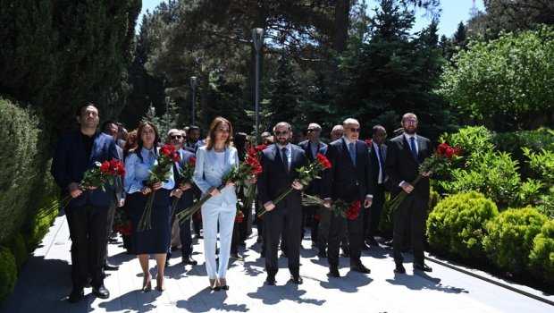 SOCAR-ın kollektivi Ümummilli Lider Heydər Əliyevin xatirəsini andı - FOTO