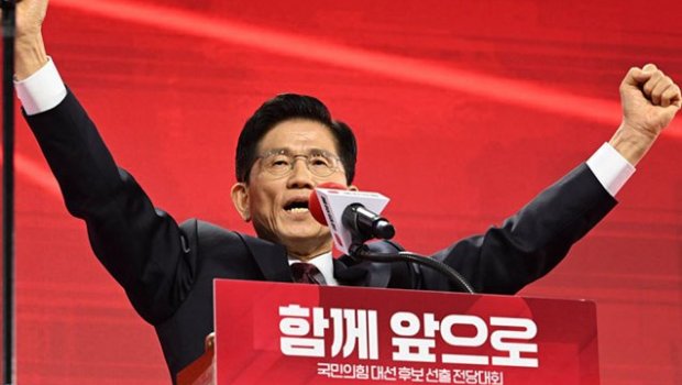 Cənubi Koreyada hakim partiya prezidentliyə namizədini açıqladı