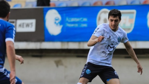 Premyer Liqaya vəsiqə qazanan klub bu futbolçunu transfer etmək istəyir