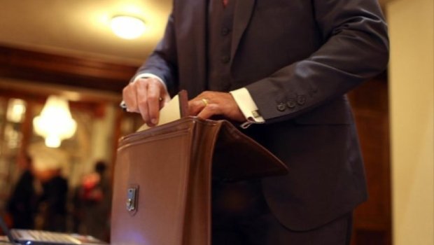 Həbsdə olan vəzifəli şəxsin cəzası azaldıldı