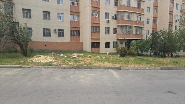 Yeni Günəşli qəsəbəsində köşk söküldü &ndash; SƏBƏB - VİDEO