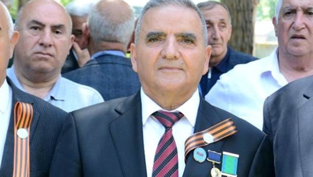 Yeni sədr də &ldquo;Georgi lenti&rdquo; taxıbmış... - FOTO