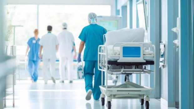 Xəstəxanada müayinə zamanı öldü