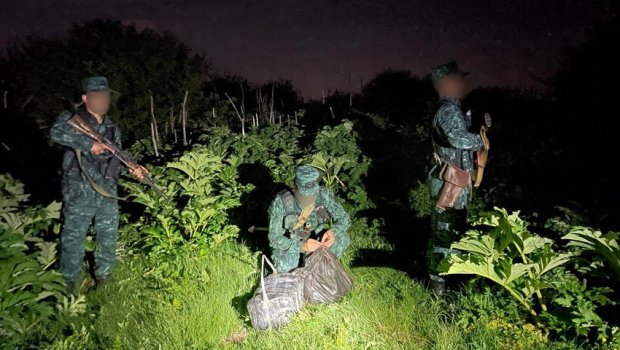 İranla sərhəddə ƏMƏLİYYAT - Külli miqdarda narkotik AŞKARLANDI