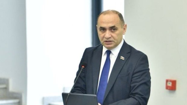 &ldquo;Valideynlər özünü müəllimə göstərmək üçün rüşvət verirlər&rdquo; &mdash; Deputatdan ŞOK AÇIQLAMA