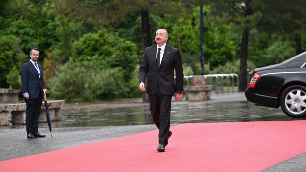 İlham Əliyev Avropa Siyasi Birliyinin Zirvə toplantısında – FOTO/VİDEO