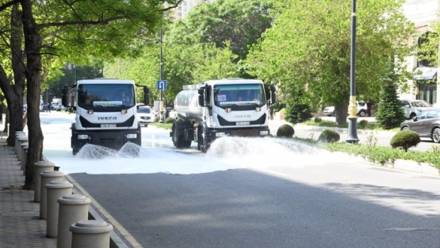 Bakının 551 küçəsi yuyulub - FOTO