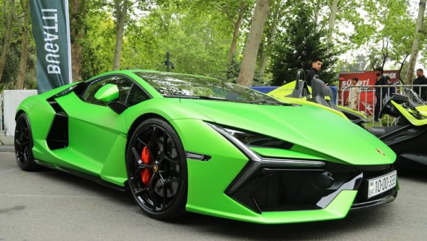 Bakıda &ldquo;Sürətin evolyusiyası&rdquo; sərgisinin ikinci günü: superkarlar nümayiş olundu - FOTO/VİDEO