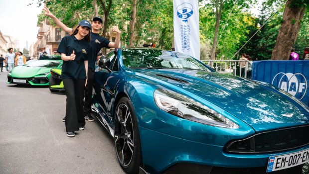 Hamının zövq aldığı sərgidən FOTOLAR