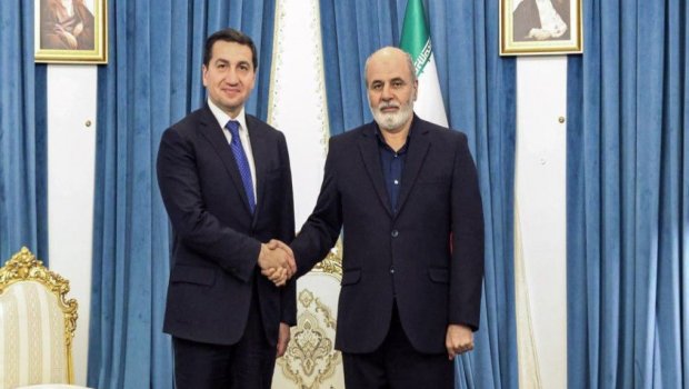 Hikmət Hacıyev İran rəsmisi ilə tranzit marşrutlarının əhəmiyyətindən DANIŞDI