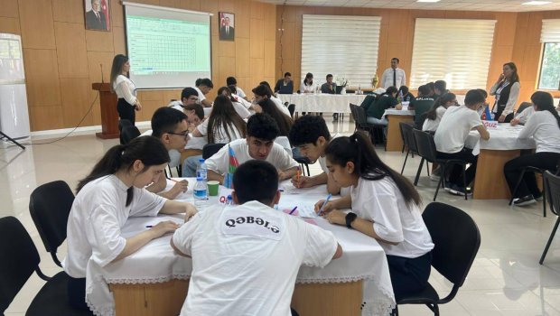 Qax komandası intellektual məktəb çempionatının zona qalibi oldu - FOTO